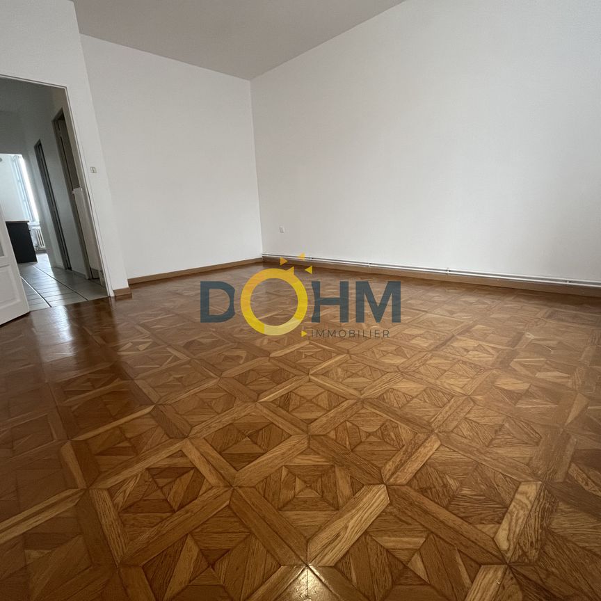 EXCLUSIVITE SAINT ETIENNE / QUARTIER CHATEAUCREUX / ST FRANCOIS / F3 RENOVE SPACIEUX CUISINE EQUIPEE DISPONIBL - Photo 1