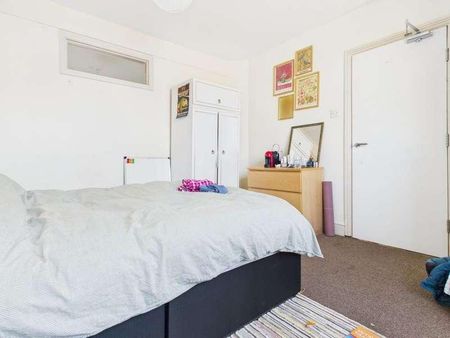 Bevendean Crescent, Brighton, BN2 - Photo 5