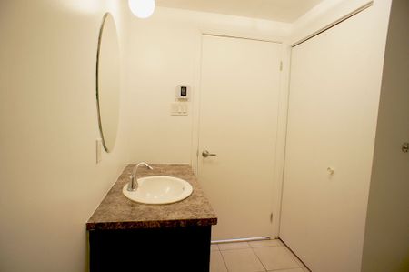 Condo for rent, Laval (Laval-des-Rapides) - Photo 5