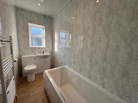 3 bedroom terraced house to rent - Photo 2