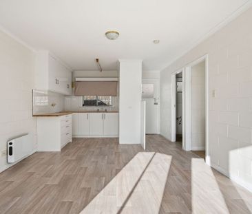 Immaculately presented 1 Bedroom Apartment - Photo 5