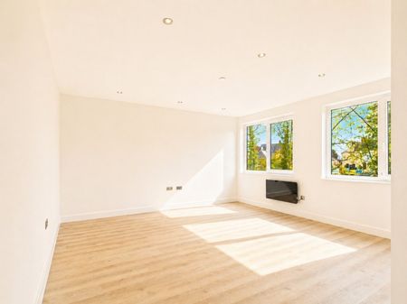 Tricorn House, Westward Road, Stroud, Gloucestershire, GL5 - Photo 3