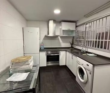 Carrer de Pere Bonfill, Valencia, Valencian Community 46008 - Photo 4