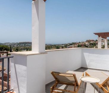 4 bedroom luxury penthouse for rent in Nueva Andalucia, Andalusia - Photo 6