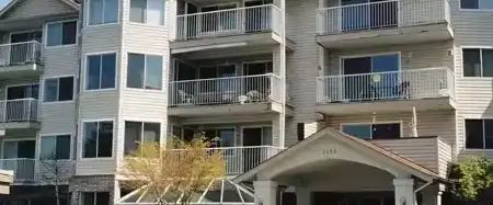 Spacious 3 bed 1 bath Corner Unit Apartment Downtown Langley! | 5400 200 Street, Langley - Photo 1