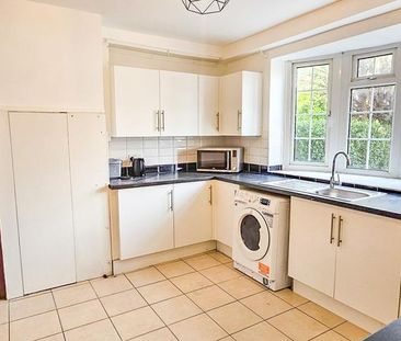 3 bedroom end of terrace house to rent - Photo 6