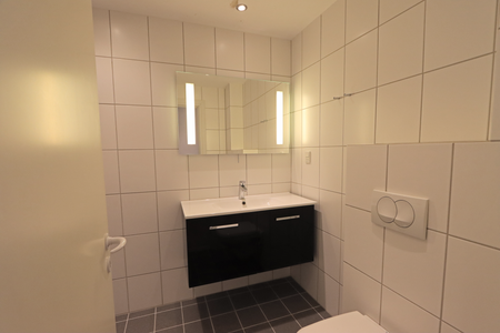 Prisvenlig 2-værelses lejlighed med altan - Photo 5