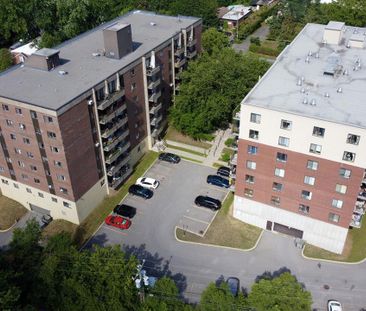 Studio - 1700 Boulevard Lévesque Est, Laval - Photo 1