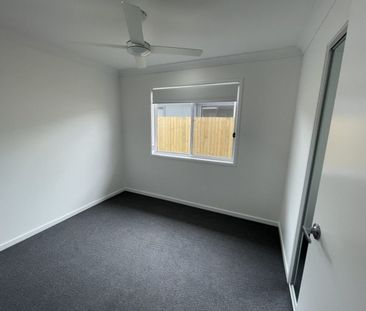 Stylish, Modern & Compact Family Home - Photo 4