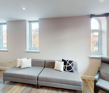 Flat 10, Commercial Point, NG9 2NG, NOTTINGHAM - Photo 6