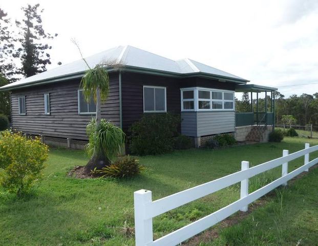 Lovely Cottage On The Hill - Photo 1