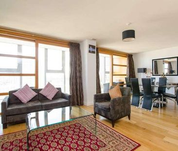 Falcon Wharf, Battersea, SW11 - Photo 5