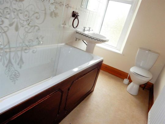 2 bedroom terraced house to rent - Photo 1