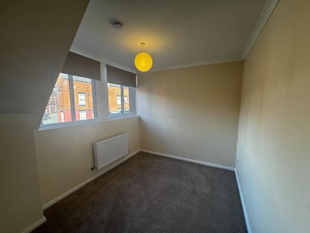 2 bedroom House To Let Total Size: 593 SQ FT - Photo 3