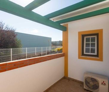 Venda do Pinheiro, Lisbon - Photo 2
