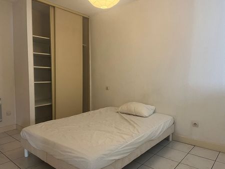 Location Appartement 2 pièces 48m² - Photo 2