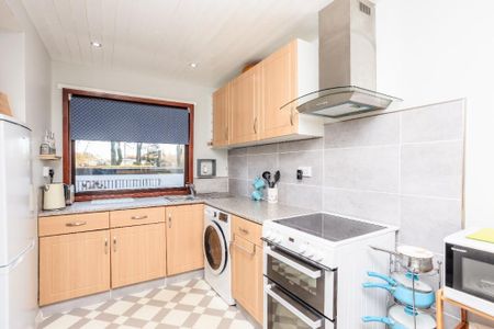 2 bedroom end of terrace house to rent - Photo 4