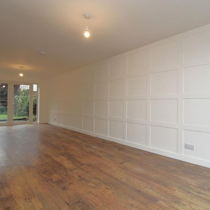 4 bedroom semi-detached house to rent - Photo 1