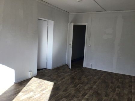 Ihre neue Wohnung: günstig geschnittene 2-Zimmer-Wohnung (WBS) - Photo 2