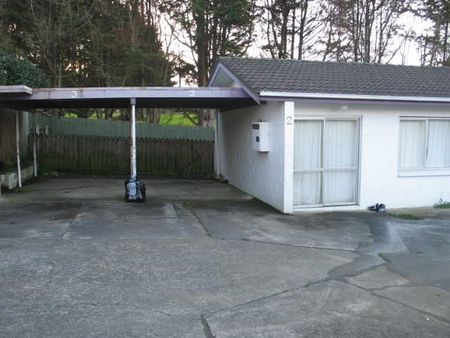 Papatoetoe Central 2 bedroom unit with parking - Photo 4