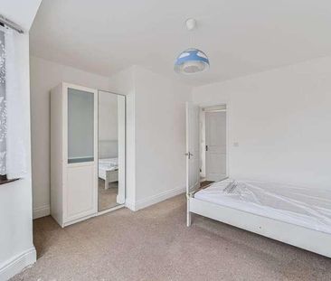 Homefield Gardens, Colliers Wood, CR4 - Photo 6