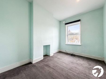 2 bedroom end of terrace house to rent - Photo 3