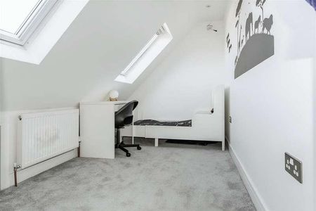 St. Georges Crescent, Slough, SL1 - Photo 3