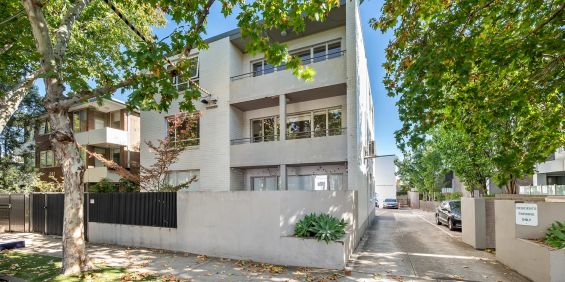 Fantastic Ground Floor Apartment - Photo 3