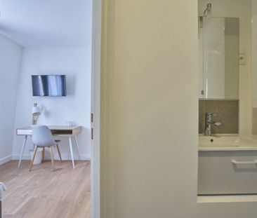 G.POMPIDOU K Roommate 5 Bedrooms at Lille - La Madeleine - Photo 4