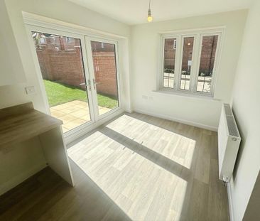 3 bedroom semi-detached house to rent - Photo 2