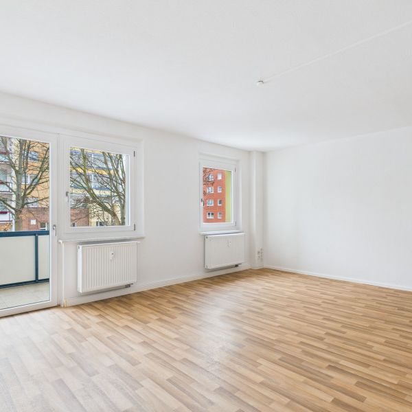 3-Raum-Wohnung mit Balkon auf dem südlichen Sonnenberg - Photo 1