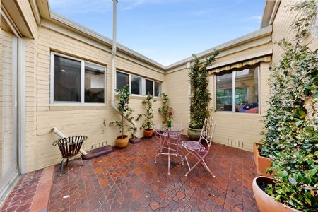 1/3 Estella Street, Glen Iris VIC 3146 - Apartment For Rent | Domain - Photo 4