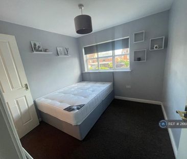 1 bedroom in a house share to rent - Photo 1