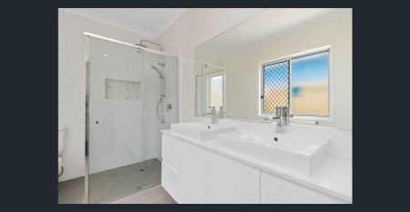 4 BEDROOM HOME WITH OPEN PLAN KITCHEN LIVING THAT OPENS OUT ONTO AN ALFRESCO DINING AREA. AIR CON IN THE MASTER BEDROOM. SECURITY SCREENS ON WINDOWS. - Photo 2