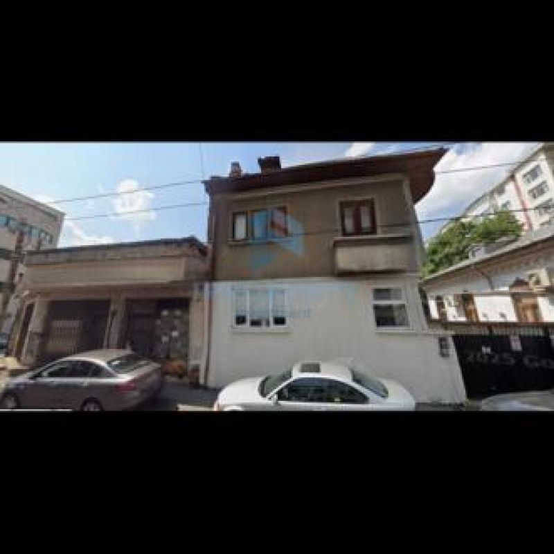 Gara De Nord-Str Witing | CasA 9 Camere | D+P+E+M | IN CURS DE RENOVARE COMPLETA - Photo 2