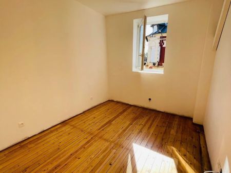 Location Maison de ville 4 pièces 81 m2 à Saint-Quentin - Photo 2