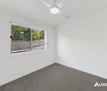 BRAND NEW & BEAUTIFULLY DESIGNED IN REDLAND BAY! - Photo 2