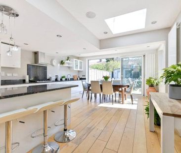 3 bedroom semi-detached house to rent - Photo 4