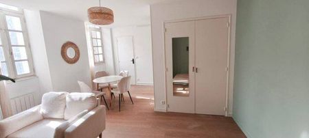 Location T1 bis rénové – Centre historique de Nant - Photo 4