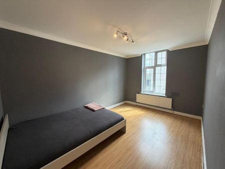 2 bedroom flat to rent - Photo 2