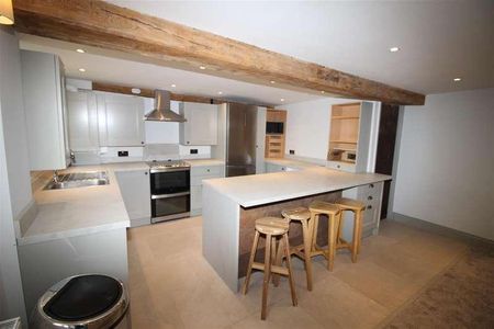 Bridge Street, Coggeshall, CO6 - Photo 2