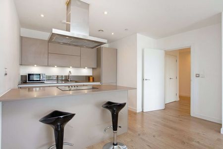 Exceptional three bedroom modern apartment with amazing views. - Photo 4