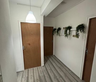 Room in a Shared Flat, William Guy Gardens, E3 - Photo 5