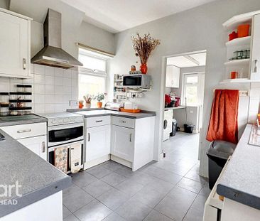 5 bedroom semi-detached house to rent - Photo 4