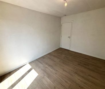 Nieuwbouw gelijkvloers appartement met 2 slaapkamers en 2 autostaan... - Photo 4