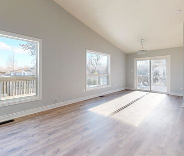 For Lease - 260 Gray Road Unit# Main, Hamilton, Ontario - Photo 3