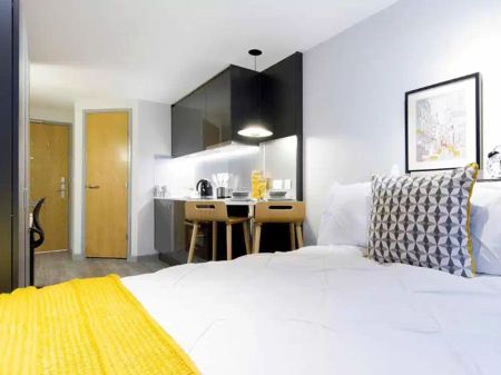 Superior Studio in Basement - Photo 5