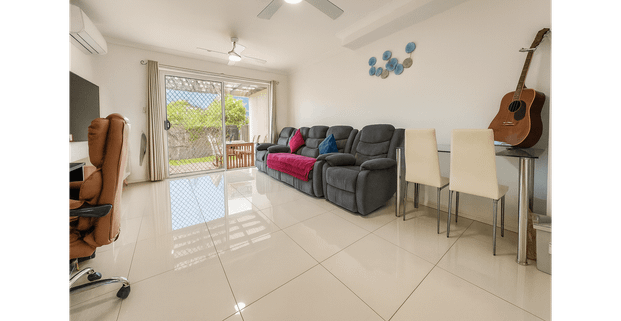 Spacious 2-Bedroom Unit in Prime Location - Photo 1