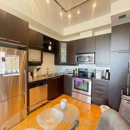 Beautiful 1 bedroom Open concept Wellesley & Shebourne - Photo 4