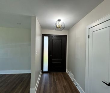 For Lease - 221 Acton Avenue, Toronto, Ontario - Photo 2